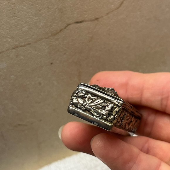 Vintage Silver plated Repousse Autumn Harvest 3 section pill box silver plated - Picture 4 of 8